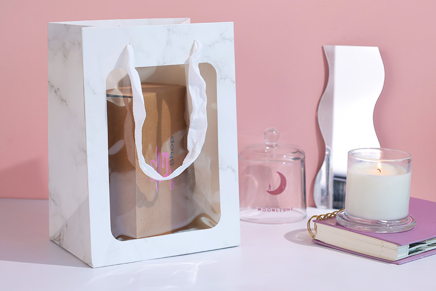 Хартиени подаръчни торбички 200x160x300 мм с прозорец и панделка за дръжка - 12 бр.-изображение_група