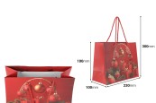 Коледна хартиена подаръчна торбичка 230x100x180 мм с празничен  дизайн и червен шнур - 12 бр. микс дизайни-изображение_размери