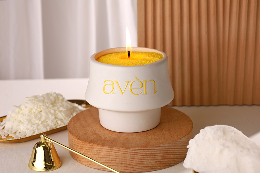 Керамичен буркан 105x80 мм за свещ или за  саксия за цветя в бял или черен цвят-изображение_група