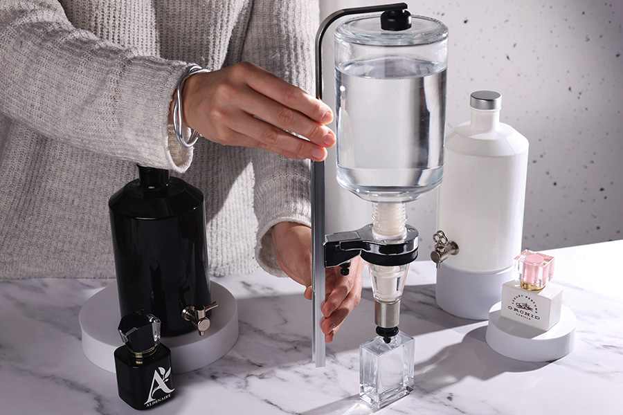 Пълнител  (не включва бутилка)-изображение_група