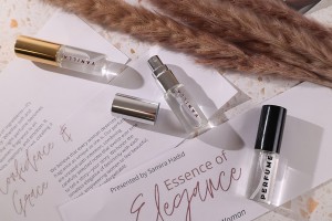 Малки стъклени шишенца 5 мл със спрей пулверизатор-изображение_група