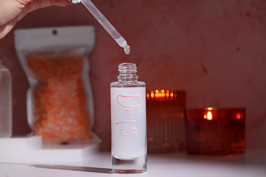 Прозрачна стъклена бутилка с гърловина 18/415 Прозрачна стъклена бутилка с гърловина 18/415-изображение_група