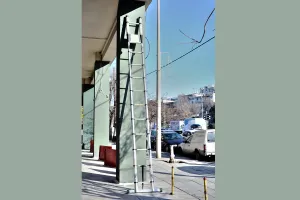 Сгъваема 8-метрова алуминиева телескопична стълба (4 + 4)-3