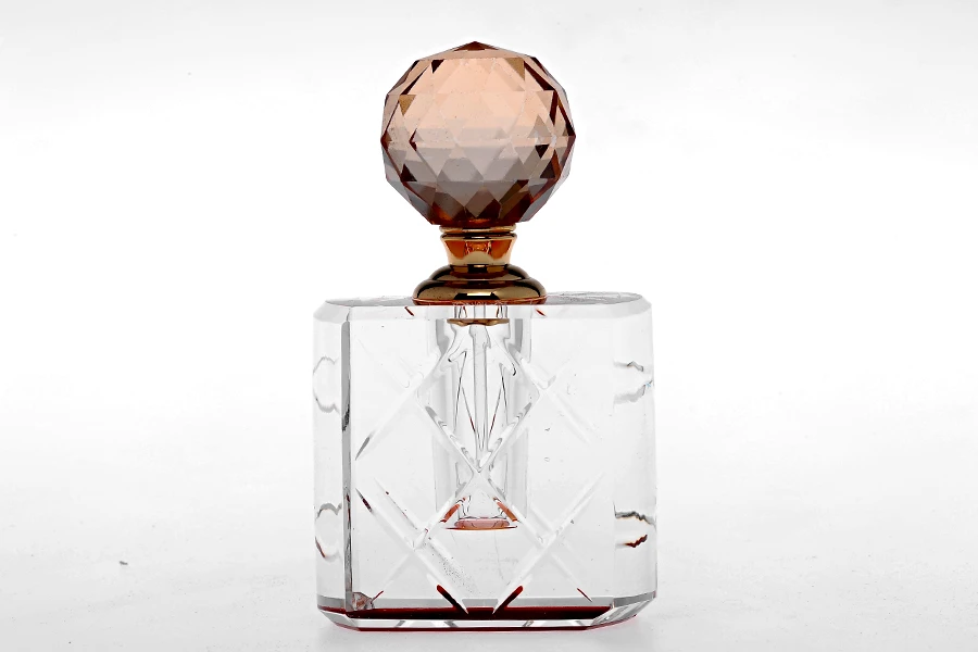 10 ml кристална бутилка с игла и кристална капачка 10 ml кристална бутилка с игла и кристална капачка