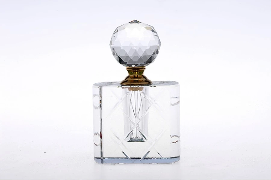 Кристална бутилка 10ml с кристален капак и игла Кристална бутилка 10ml с кристален капак и игла