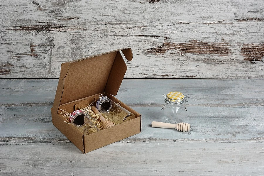 Кутия от крафт хартия с размери 180x180x70 mm с прозорец - 20 бр. Кутия от крафт хартия с размери 180x180x70 mm с прозорец - 20 бр.-изображение_размери