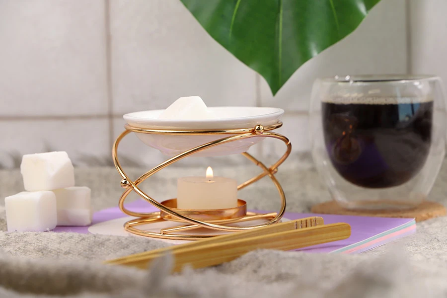 Кръгъл метален дифузор с керамичен съд за топене на масла-изображение_група