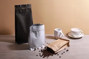 Doy Pack алуминиеви торбички с клапан, външна хартиена подплата от крафт, затваряне с термоуплътнение, отваряне с предпазна лента и използване на цип, идеално за кафе на прах 125x65x195 mm - 25 бр (НЕ МОЖЕ ДА СЕ ЗАПЕЧАТА РЪЧНО)-изображение_група