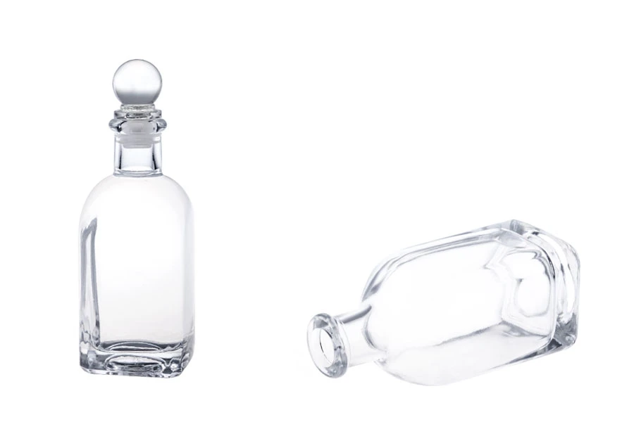 Стъклена квадратна бутилка 100 ml Стъклена квадратна бутилка 100 ml