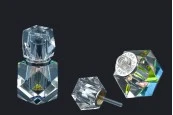 Кристална бутилка 5 ml с игла и кристална капачка Кристална бутилка 5 ml с игла и кристална капачка