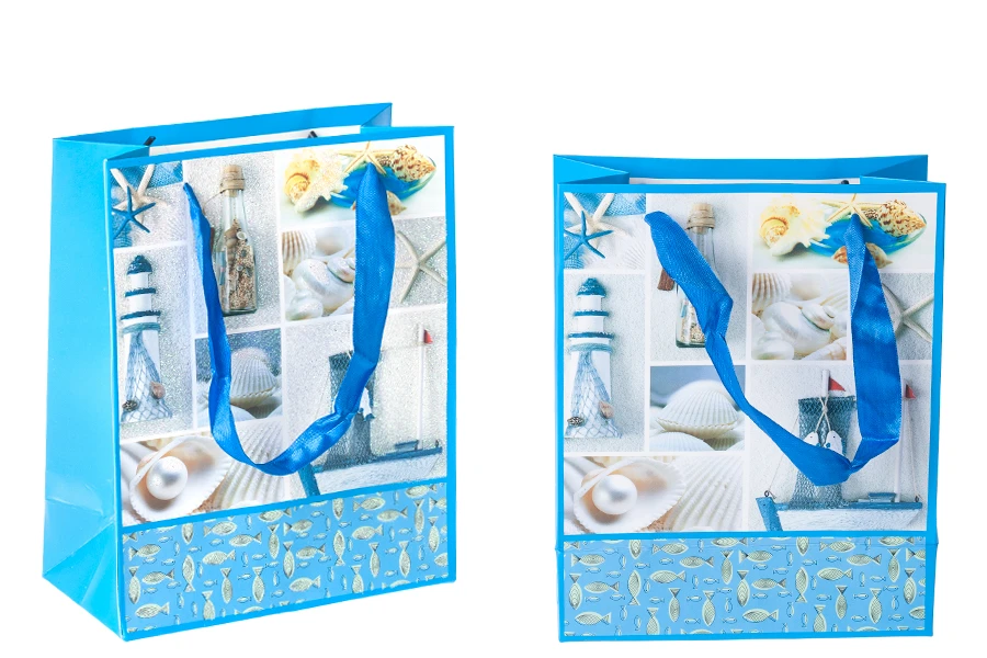 Подаръчни чанти със сатенени дръжки с размер 170x85x210 mm-