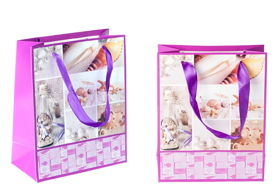 Подаръчни чанти със сатенени дръжки с размер 170x85x210 mm-изображение_група