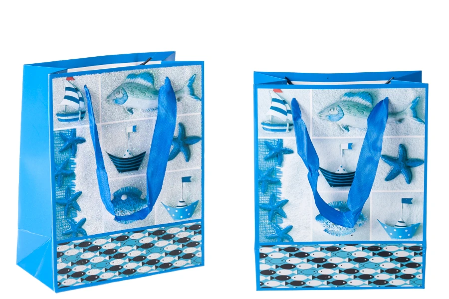 Подаръчни чанти със сатенени дръжки с размер 170x85x210 mm-изображение_група