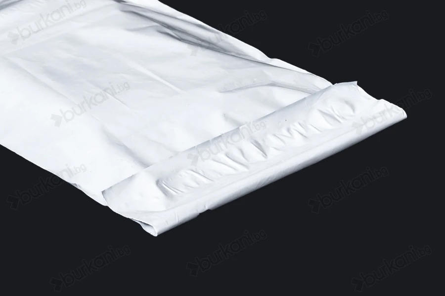 Самозалепващи се бели водоустойчиви пликове PE за куриери с размери 250x350 mm - 100 бр.-