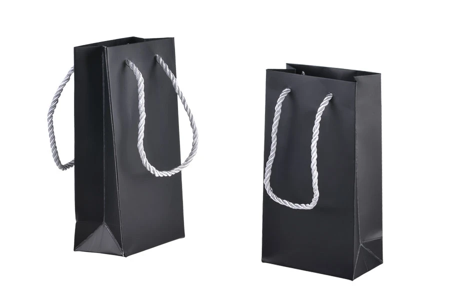 Черна матова подаръчна торбичка с размер 110x60x200-изображение_група