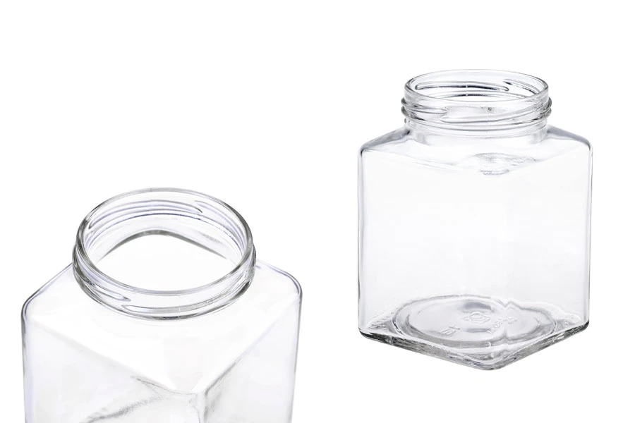 Квадратен стъклен буркан 580 ml (T.O 70) Квадратен стъклен буркан 580 ml (T.O 70)