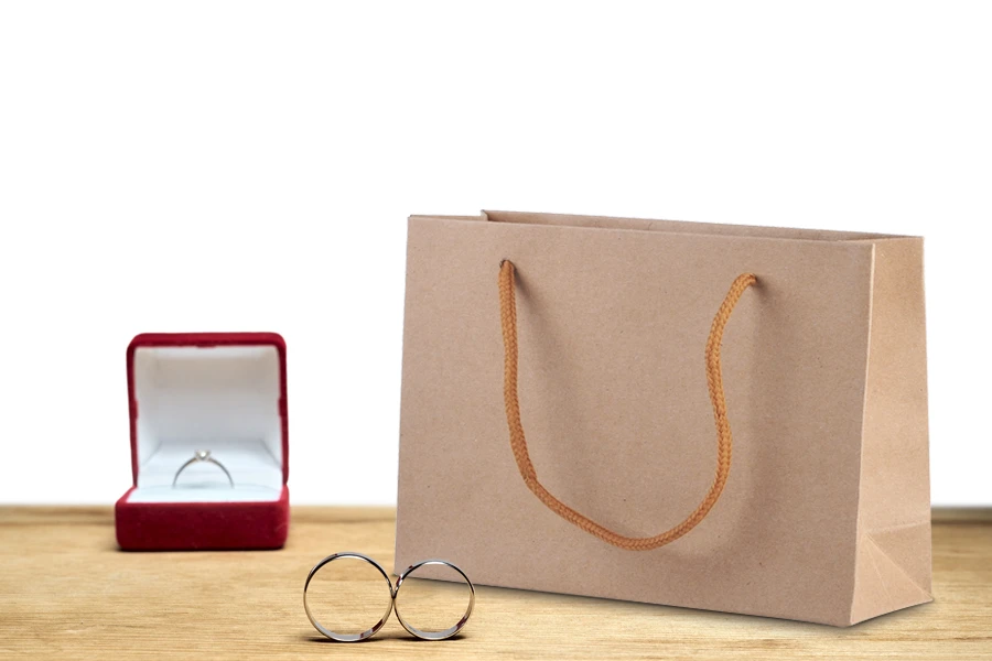 Елегантна чанта за подаръци с памучна лента 190x60x130-изображение_група