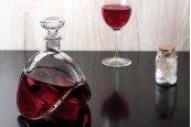 Стъклена бутилка 500 ml за ликьор Стъклена бутилка 500 ml за ликьор