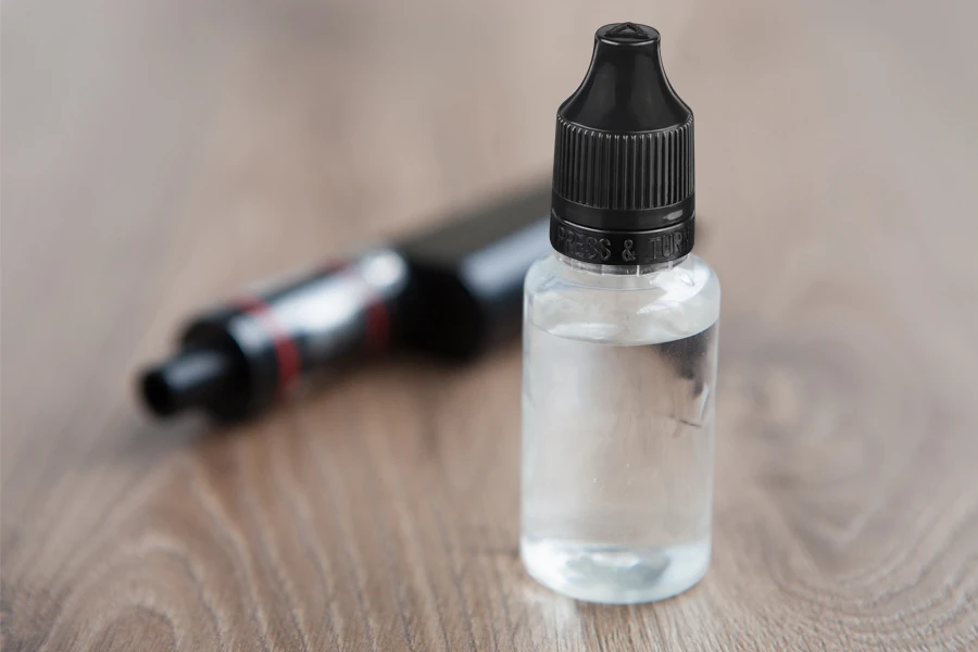 Прозрачна пластмасова бутилка 30 мл с черна пластмасова капачка  CRC пластмасов дозатор за електронна цигара - 50 бр.-изображение_група