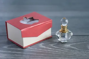 Кристална бутилка от 3 ml с кристална капачка и игла-5