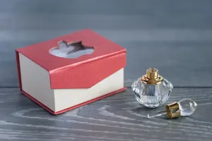 Кристална бутилка от 3 ml с кристална капачка и игла-3