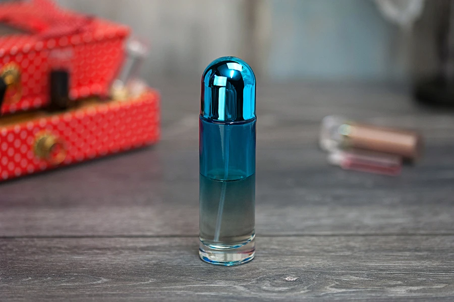 Цветни бутилки за парфюм 30 ml Цветни бутилки за парфюм 30 ml