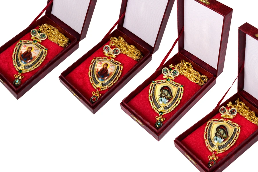 Kryq gjoksi me gurë me ngjyra, zinxhir (120 cm) dhe këllëf-изображение_размери