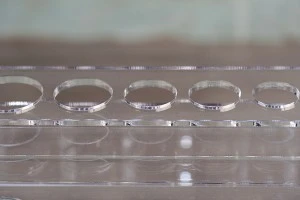 Щанд от плексиглас с Led осветление-изображение_група