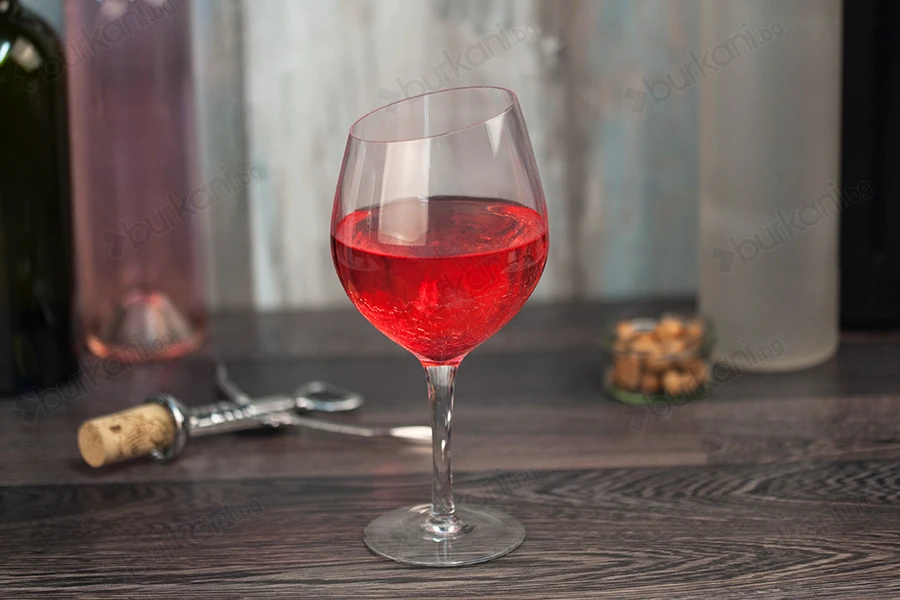 Наклонена чаша за червено вино 780 ml-изображение_група