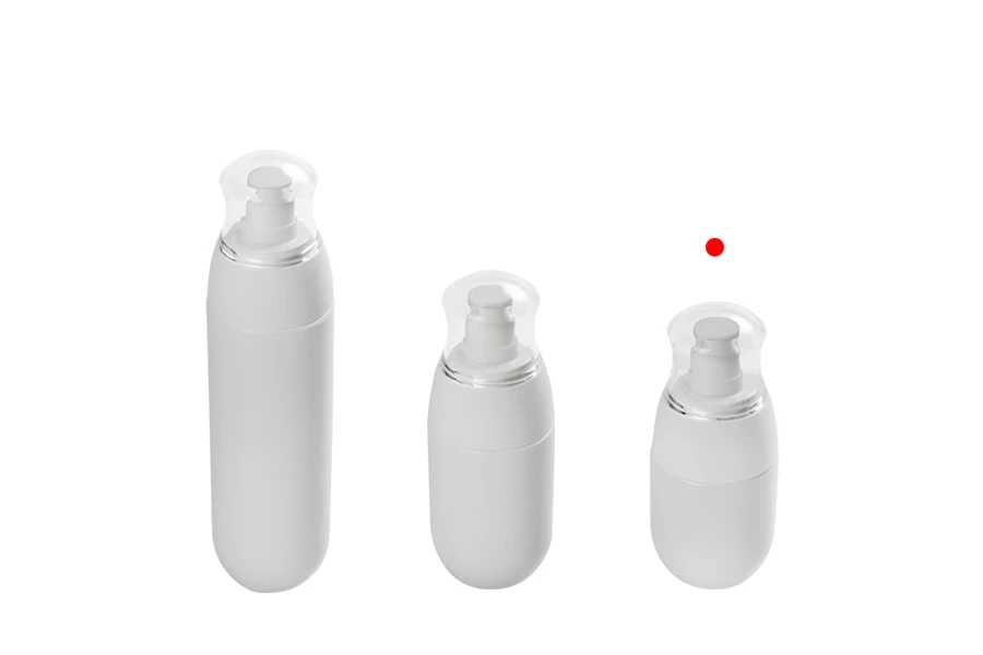 Пластмасова бутилка PET 30 ml с бяла лосион помпа и прозрачна капачка Пластмасова бутилка PET 30 ml с бяла лосион помпа и прозрачна капачка
