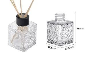 Квадратна стъклена бутилка 100 ml (PP 28) с релефен дизайн-2