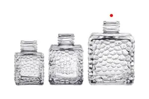 Квадратна стъклена бутилка 200 ml (PP 28) с релефен дизайн за ароматизатор, дифузер-6