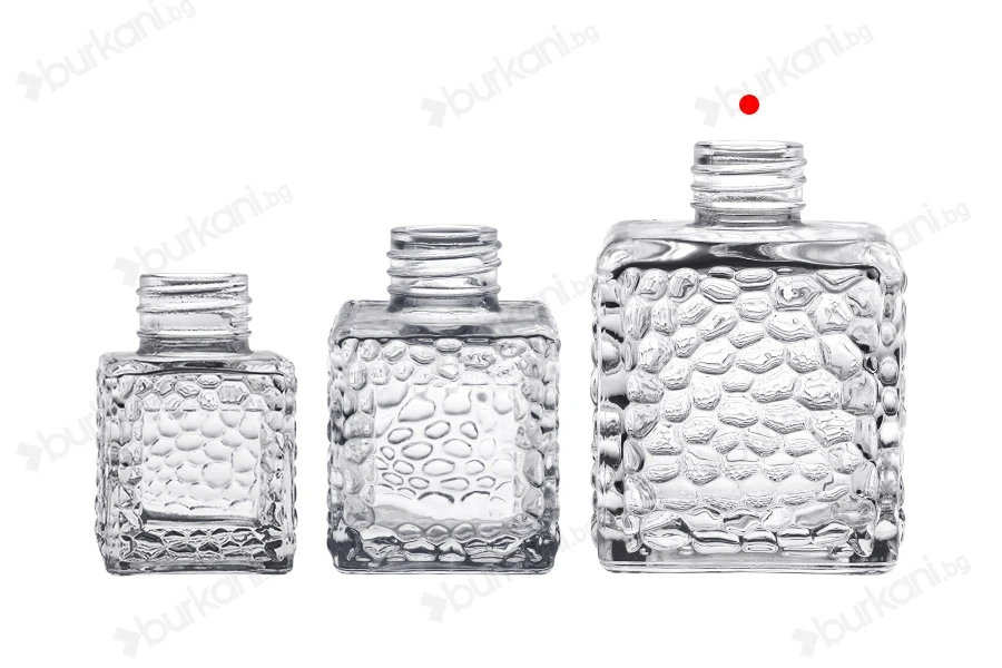 Квадратна стъклена бутилка 200 ml (PP 28) с релефен дизайн за ароматизатор, дифузер-изображение_група