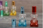 Малки стъклени шишенца "Мече" за парфюм  със спрей и с капачка 10 мл-изображение_група