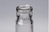 1000 ml стъклена прозрачна бутилка за вода 1031/47 (тип Guala) 1000 ml стъклена прозрачна бутилка за вода 1031/47 (тип Guala)