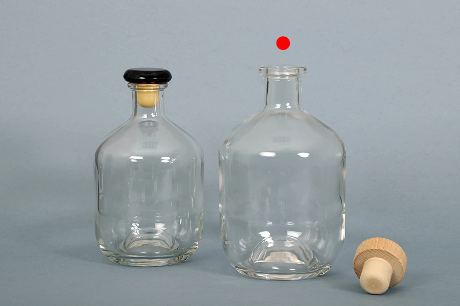 Цилиндрична стъклена бутилка 700 ml Цилиндрична стъклена бутилка 700 ml