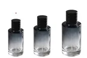 Стъклена бутилка за парфюм със спрей и капачка (PP 15) - 30 ml Стъклена бутилка за парфюм със спрей и капачка (PP 15) - 30 ml