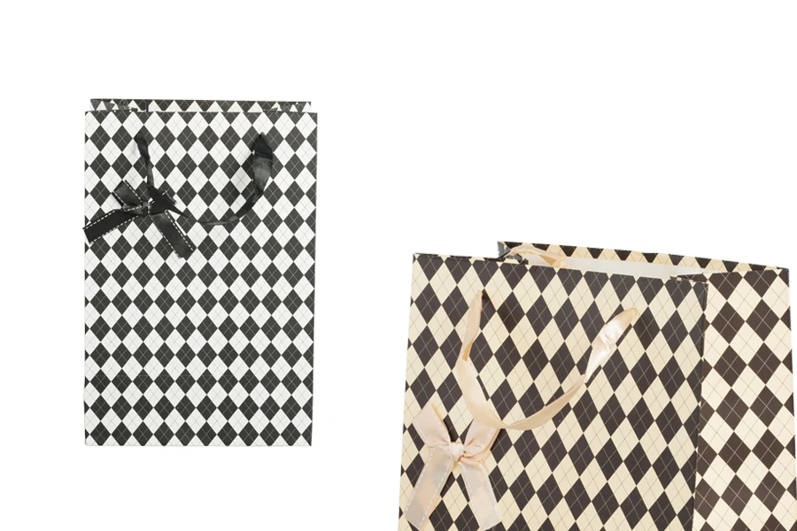 Подаръчна торбичка със сатенена дръжка и панделка  190x120x270 mm в различни цветове-изображение_продукт