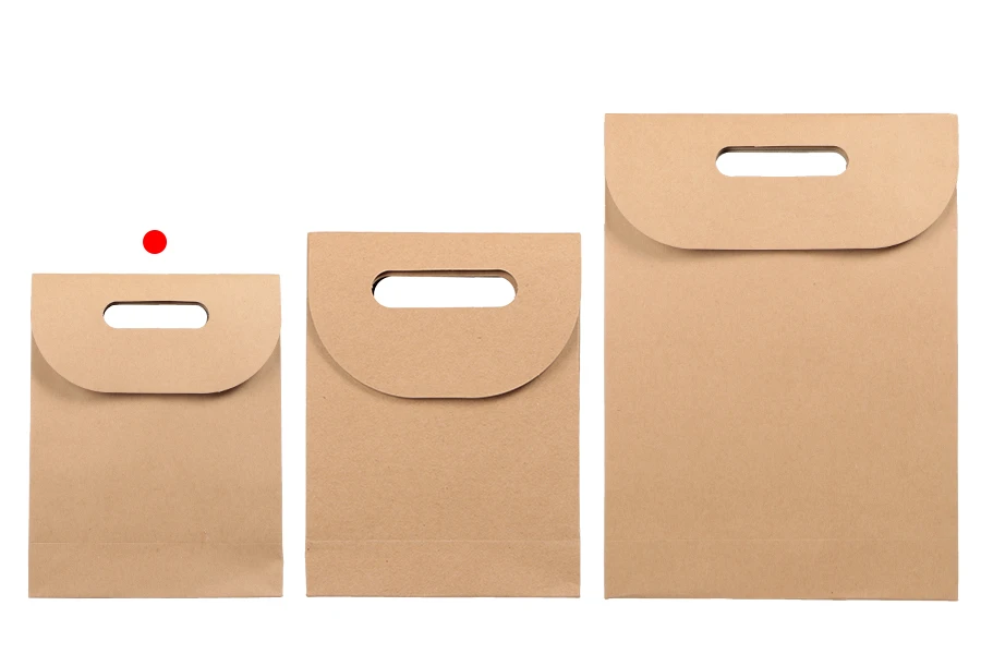 Хартиена крафт подаръчна чантичка с размери 150x60x200 mm-изображение_група