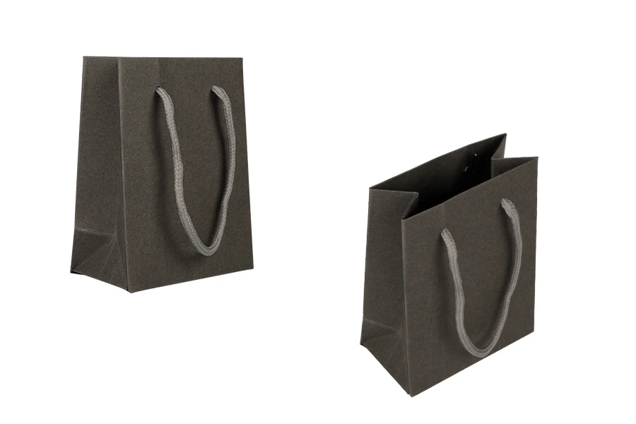 Хартиена подаръчка торбичка сив цвят с размери 110x60x140 Хартиена подаръчка торбичка сив цвят с размери 110x60x140-изображение_продукт
