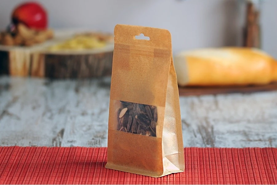 Крафт опаковка  Doy Pack с цип затваряне, прозорец и отвор на Eurohole, вътрешна и външна прозрачна облицовка и възможност за запечатване с топлоизолация 100x60x200 mm - 50 бр.-изображение_група