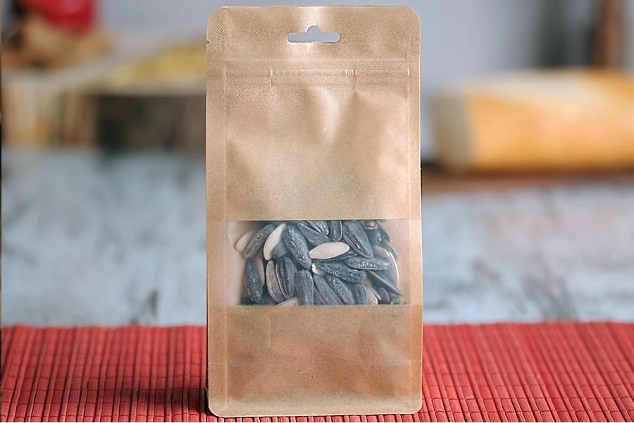 Крафт опаковка  Doy Pack с цип затваряне, прозорец и отвор на Eurohole, вътрешна и външна прозрачна облицовка и възможност за запечатване с топлоизолация 100x60x200 mm - 50 бр.-изображение_група