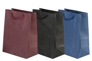 Хартиерни торбички с дръжка  180x100x250 mm в различни цветове-1