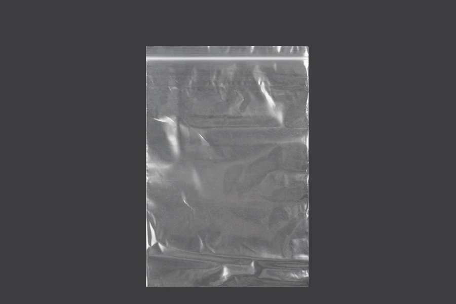 Пластмасови прозрачни пликове с цип 150x220 mm - 100 бр. Пластмасови прозрачни пликове с цип 150x220 mm - 100 бр.