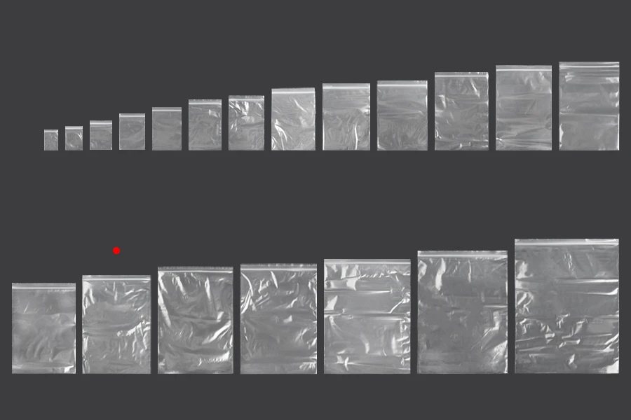 Пластмасови прозрачни пликове с цип 220x320 mm - 100 бр Пластмасови прозрачни пликове с цип 220x320 mm - 100 бр