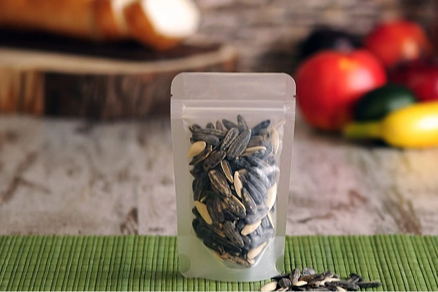 Прозрачна опаковка  Doy Pack с "цип"  затваряне и възможност за термопечатане  90x30x150 mm - 50 бр-изображение_група