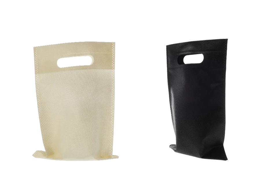 Екологични рециклируеми чанти с дръжки с размери  18x26 cm - 50 бр. в пакет-изображение_група