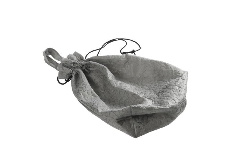 Чанта от нетъкана тексил с размери 43х23 см-