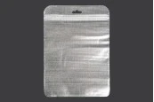 Пликчета с цип 160x220 mm, сребърна нетъкана в гръб и прозранча в предната част с дупка Eurohole - 100 бр. Пликчета с цип 160x220 mm, сребърна нетъкана в гръб и прозранча в предната част с дупка Eurohole - 100 бр.