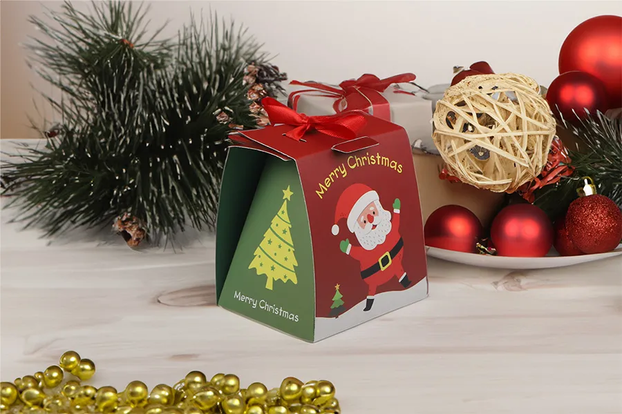 Коледна хартиена подаръчна кутия 80х70х90 мм с панделка - 10 бр-изображение_група
